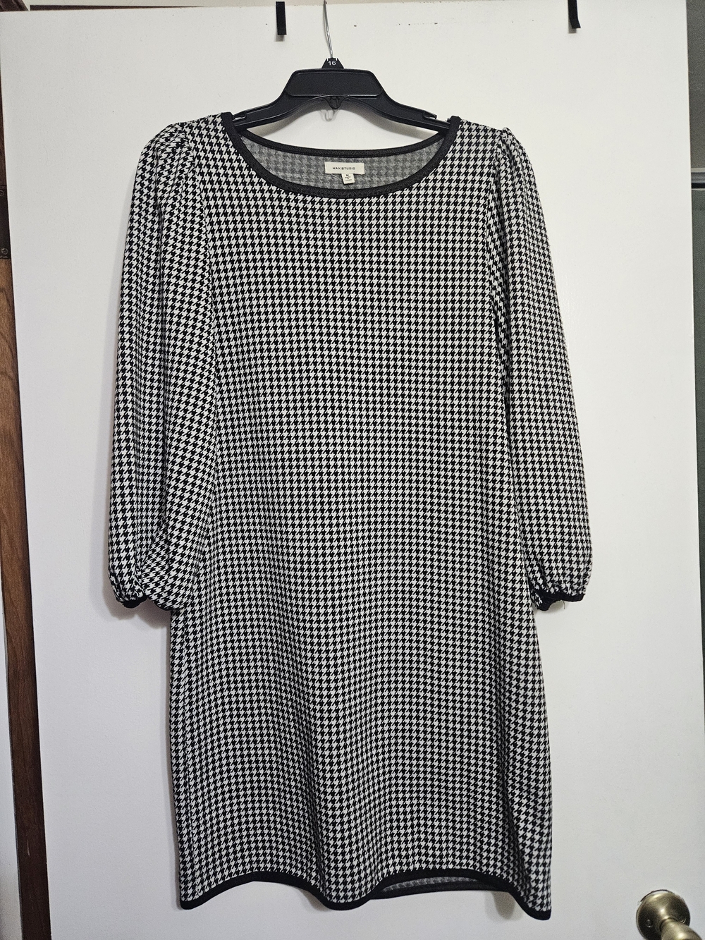 Max Studio Black and White Houndstooth Midi Shift Dress